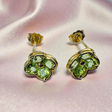 Load image into Gallery viewer, Peridot Quatrefoil Earrings - Estate 14K Yellow Gold Four Leaf Clover Flower Cluster Green Studs - 1.25ct August Birthstone Fine Jewelry