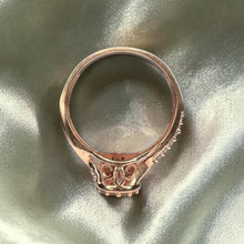 Load image into Gallery viewer, 10K Rose Gold Diamond Ring Size 7 Pear Ring Twist Shank Pave Diamonds 3/4ct Halo Diamond Ring 2.1g Wedding Ring Engagement Ring Fine Jewelry