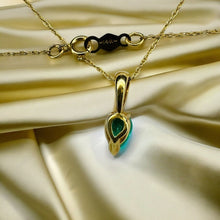 Load image into Gallery viewer, 14k Gold Natural Colombian Emerald Necklace 19&quot; Pear Cut 1/2 CT Solitaire 1.1g
