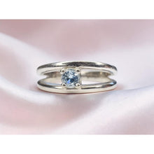 Load image into Gallery viewer, VINTAGE 10K White Gold -Natural Aquamarine Ring -Size 8 -Split Shank -3g Artisan

