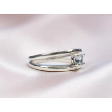 Load image into Gallery viewer, VINTAGE 10K White Gold -Natural Aquamarine Ring -Size 8 -Split Shank -3g Artisan
