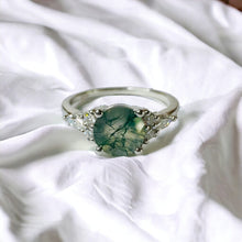 Load image into Gallery viewer, 10k White Gold Moss Agate &amp; Diamond Ring Size 6.5 Round Cut Engagement Ring 2.4g
