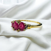 Load image into Gallery viewer, 10k Gold Diamond &amp; Ruby Ring Sz 7 Earth Mined 2/3 Carat T.W. Oval Three Stone
