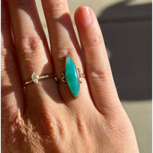 Load image into Gallery viewer, REAL 10k Yellow Gold ANTIQUE Green Agate Ring Sz 6 Victorian Era Long Navette Chrysoprase
