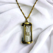 Load image into Gallery viewer, 14k Gold Diamond Hourglass Necklace 18&quot; Sands of Time Vintage Diamond Dust 3.15g
