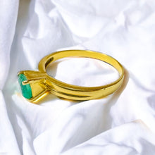 Load image into Gallery viewer, 18k Gold Natural Colombian Emerald Ring Size 7 Solid 750 Gold 1/3 Carat Genuine Emerald Vintage Ring 1.85g
