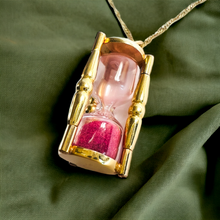 Load image into Gallery viewer, 14k Yellow Gold Ruby Hourglass Necklace 18&quot; Crushed Ruby Sands of Time 3.85g
