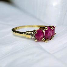 Load image into Gallery viewer, 10k Gold Diamond &amp; Ruby Ring Sz 7 Earth Mined 2/3 Carat T.W. Oval Three Stone
