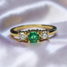 Load image into Gallery viewer, ESTATE- 10K Gold- Natural Emerald &amp; Diamond Ring- Three Stone 1/4ct-Size 8 -2.2g Colombian Emerald Ring -Anniversary GIft - Engagement Ring Wedding Ring
